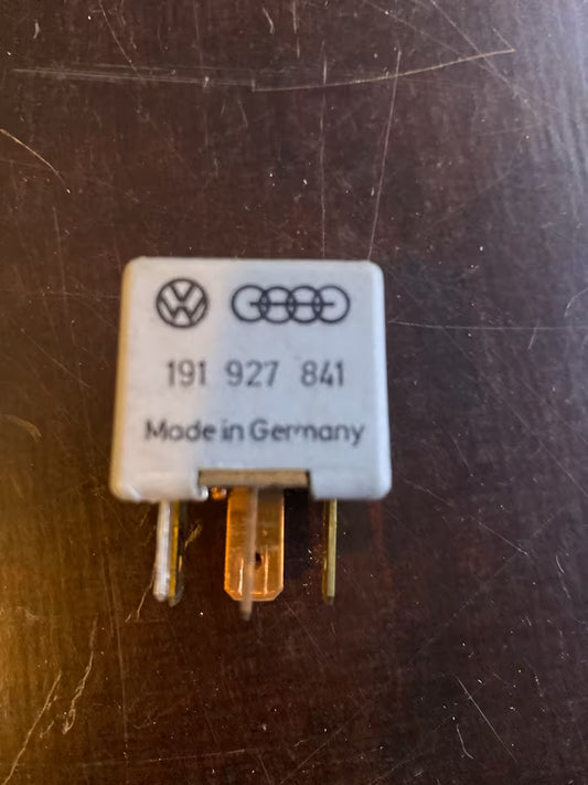 Relais 79 191927841 VW