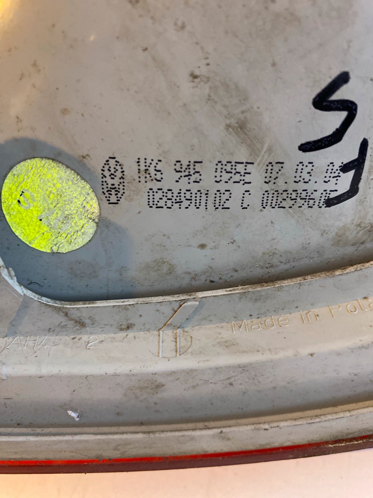VW Golf 5 Rücklicht links 1K6945095E