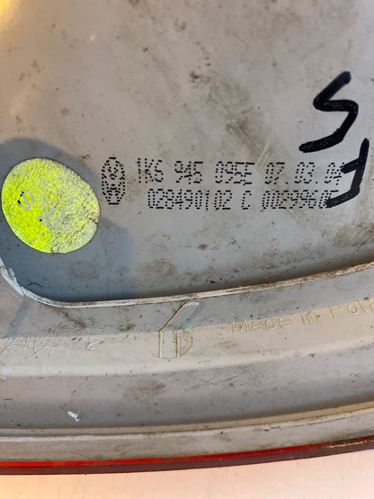 VW Golf 5 Rücklicht links 1K6945095E