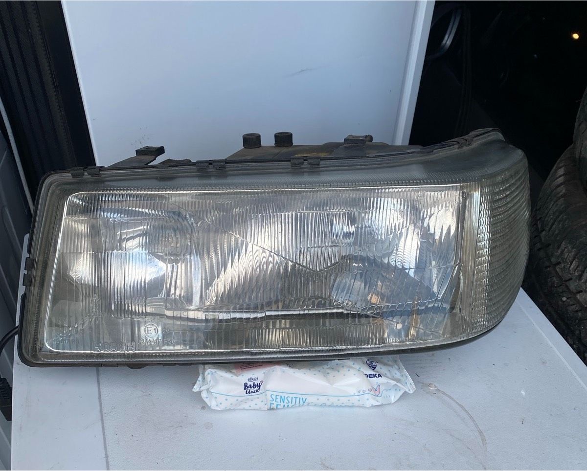 Audi V8 Frontscheinwerfer  Links 1305235129