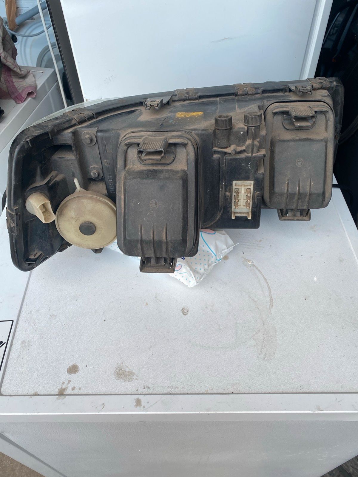Audi V8 Frontscheinwerfer  Links 1305235129