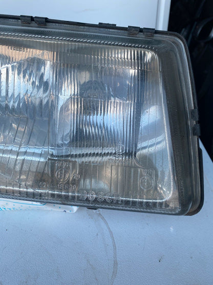 Audi V8 Frontscheinwerfer Rechts  1305235130