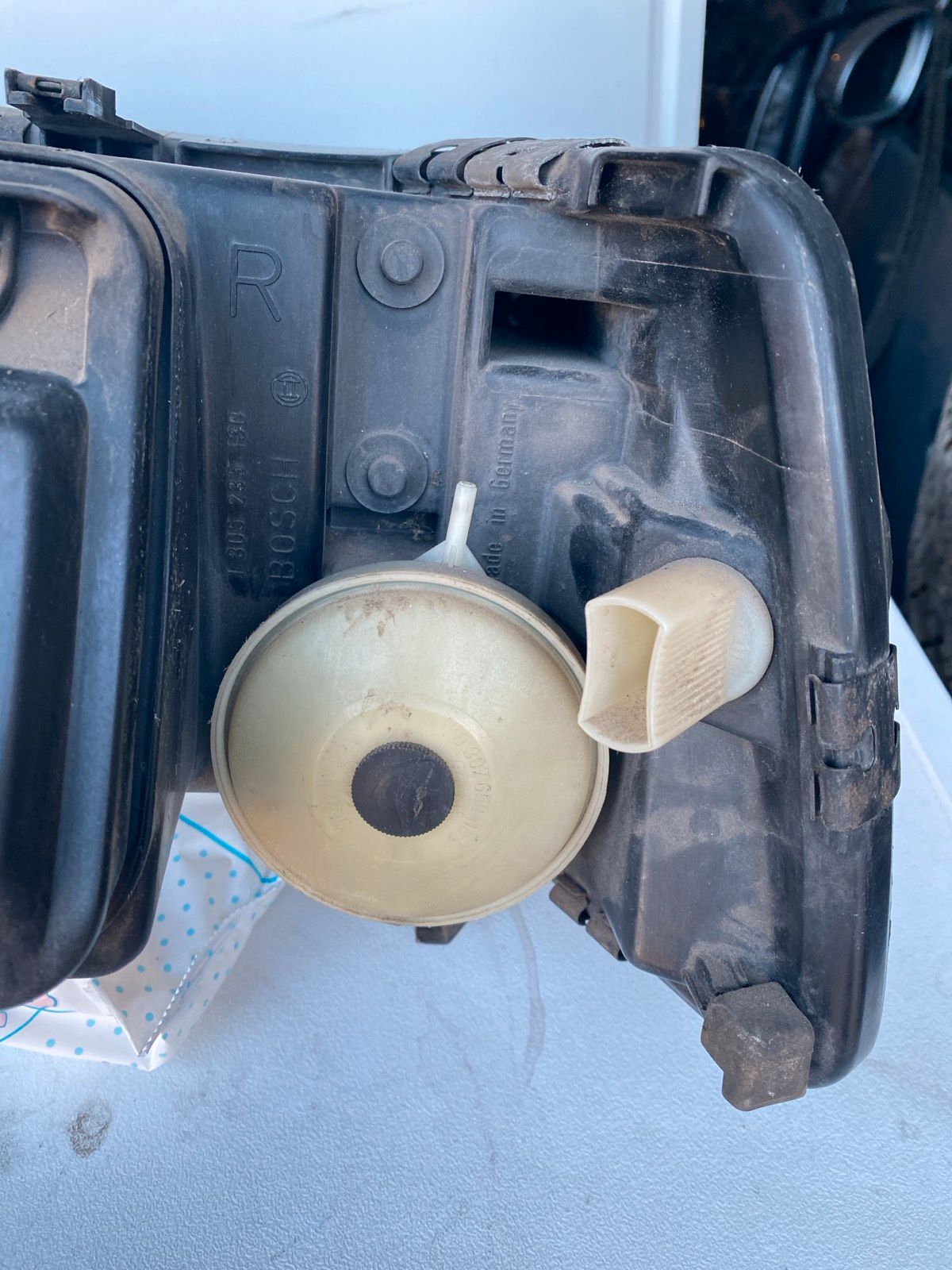 Audi V8 Frontscheinwerfer Rechts  1305235130