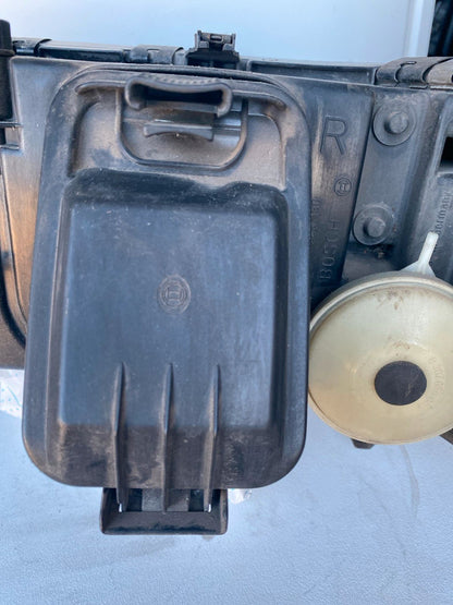 Audi V8 Frontscheinwerfer Rechts  1305235130
