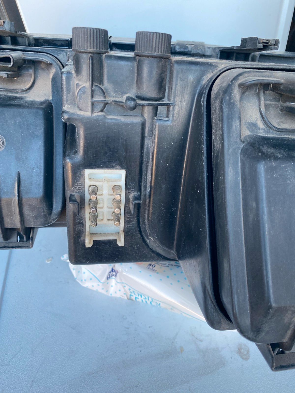 Audi V8 Frontscheinwerfer Rechts  1305235130