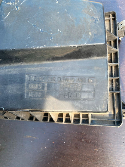 Nissan Primera  Luftfilterdeckel mit Luftmassenfilter 226805U400