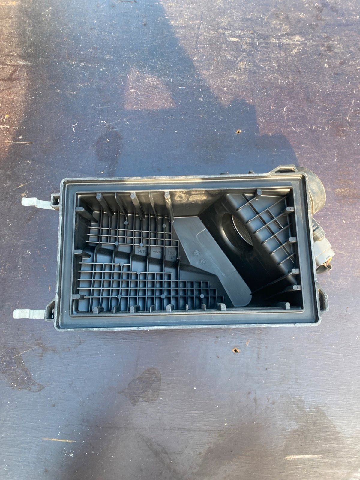 Nissan Primera  Luftfilterdeckel mit Luftmassenfilter 226805U400
