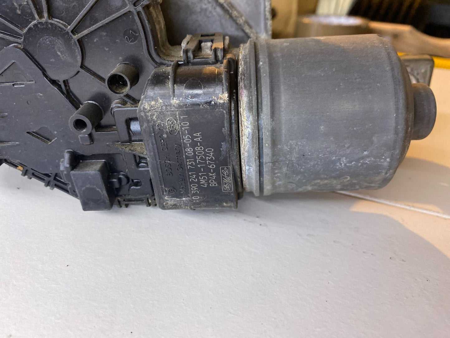 FORD FOCUS II  Wischergestänge vorne mit Motor 3397020850