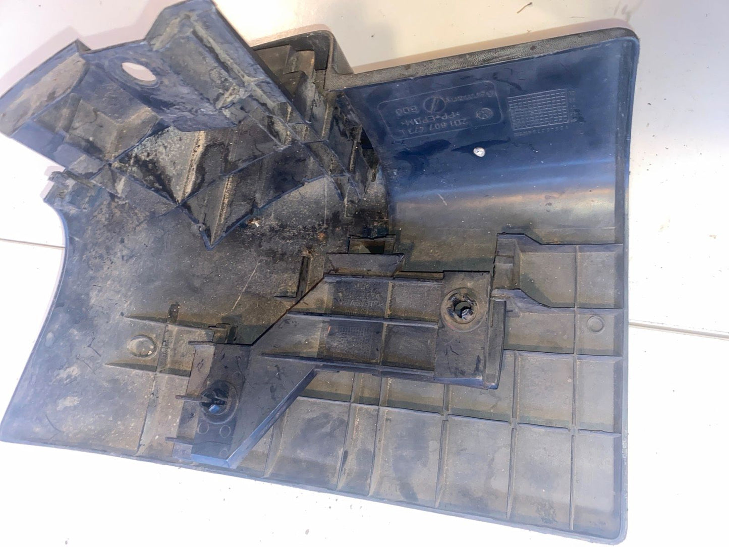 VW LT 35 Stoßfängerecke Links hinten 2D180747L