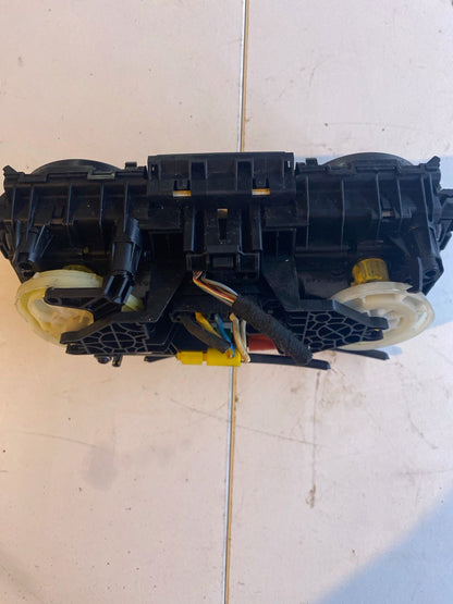 VW T5 Heizungsbedienung 7H0819045A9B9