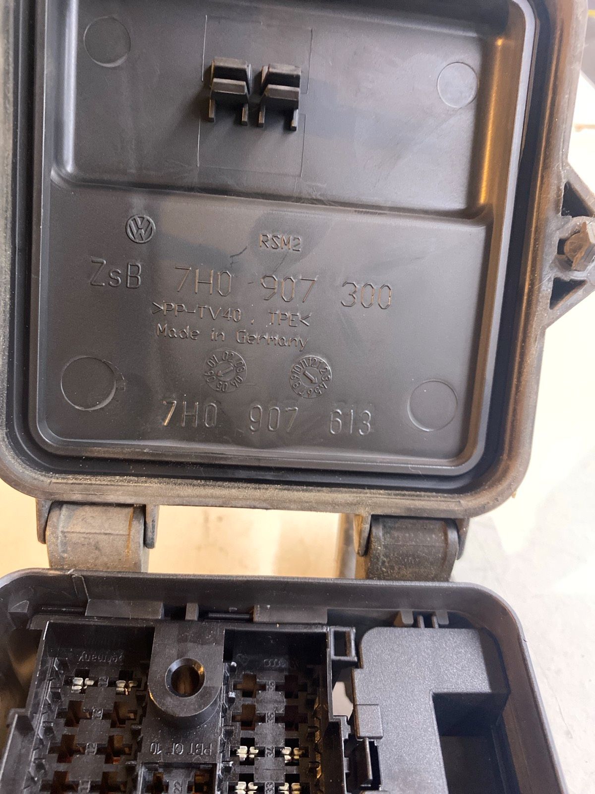 VW T5 1,9TDI Sicherungskasten 7H0907300