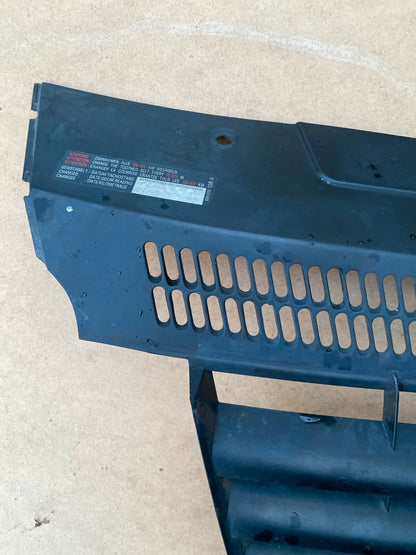 VW T5 7H Frontgrill 7H0807101