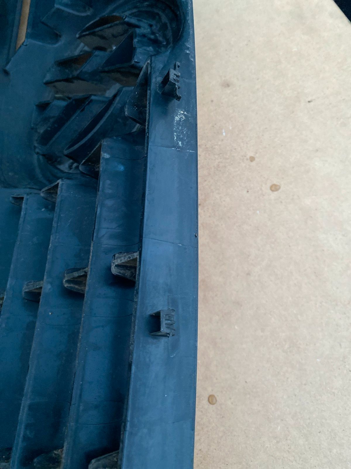 VW T5 7H Frontgrill 7H0807101