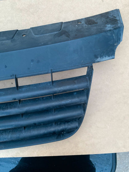 VW T5 7H Frontgrill 7H0807101
