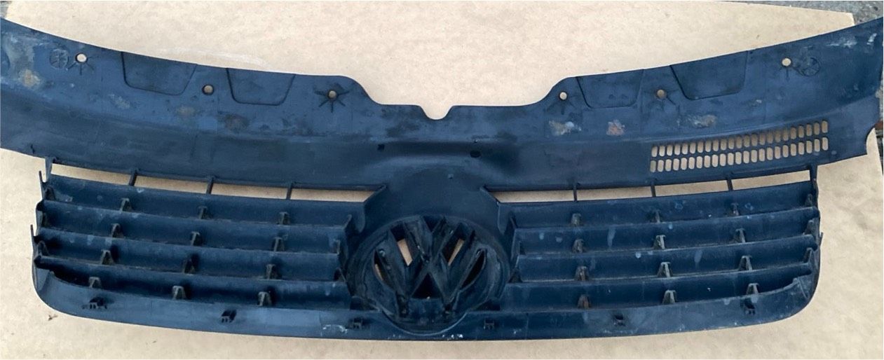 VW T5 7H Frontgrill 7H0807101