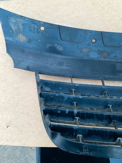 VW T5 7H Frontgrill 7H0807101