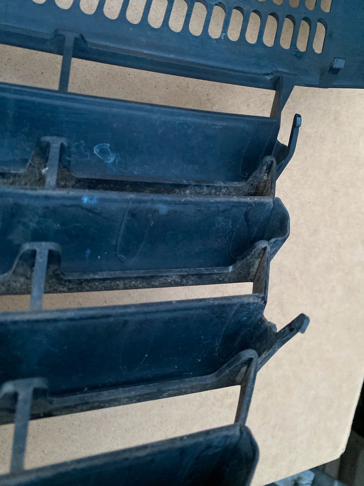 VW T5 7H Frontgrill 7H0807101