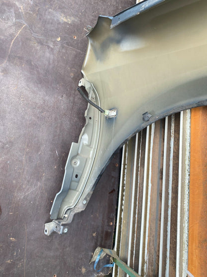 Nissan Primera P12 Kotflügel Links