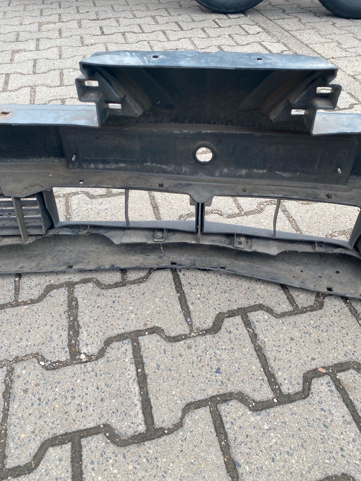 Nissan Primera P12 Frontstossstange