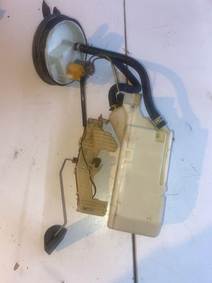 Nissan Micra K11 Benzinpumpe Bj 96