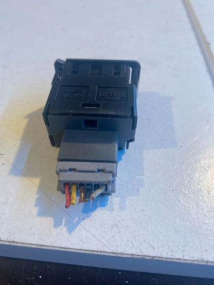 Nissan Primera P12 Schalter Fensterverriegelung Fenstersperre