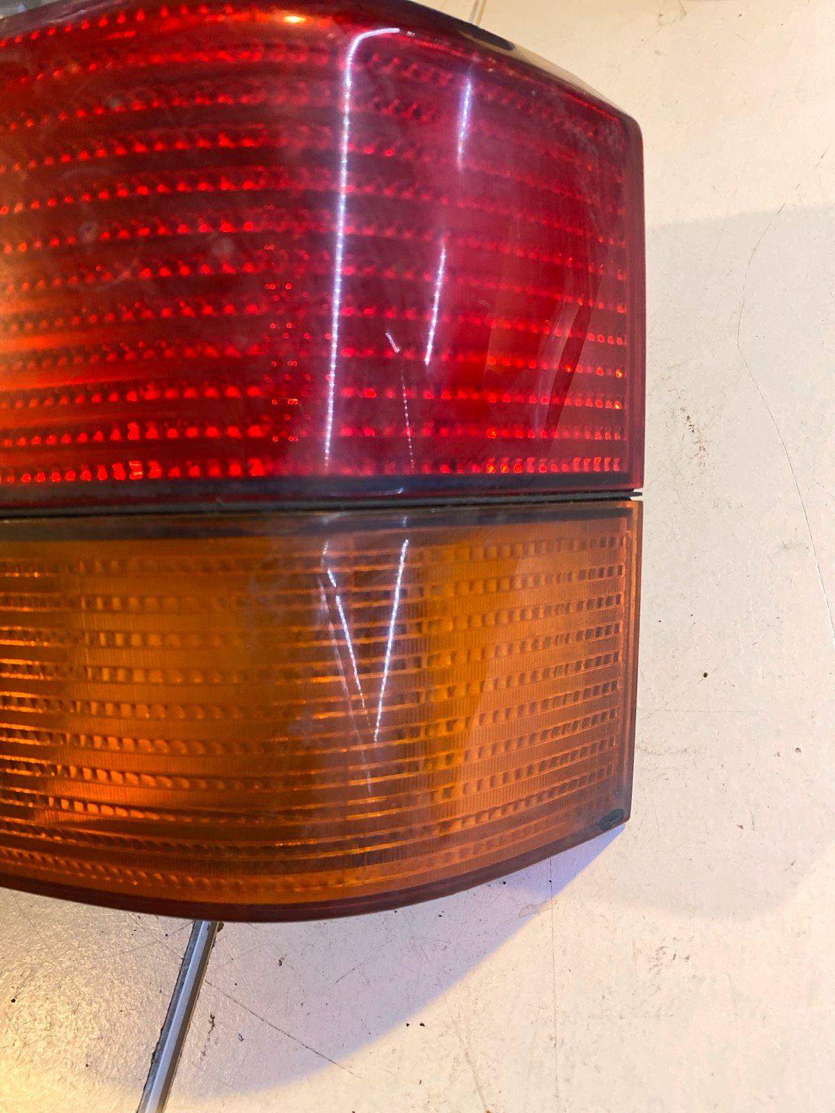 VW T4 Rückleuchte rechts inkl. Lampenträger 70194511