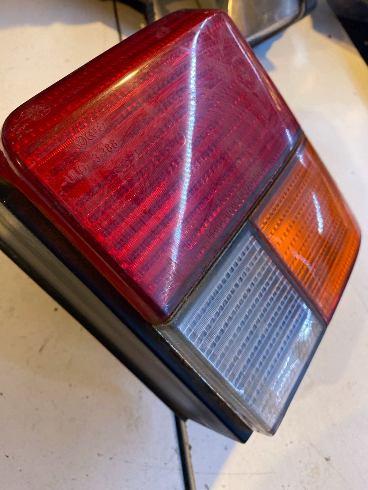 VW T4 Rückleuchte rechts inkl. Lampenträger 70194511