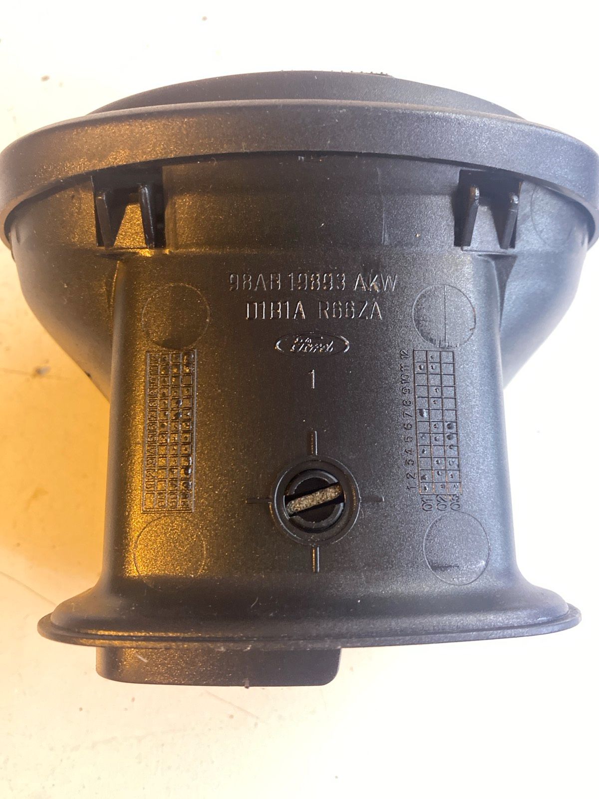 Ford Focus 2000 Seitliches Luftgitter 98AB19893BJW