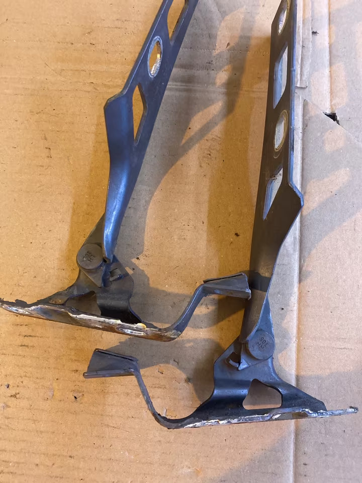 Opel Zafira B Motorhaubenscharnier Set 13224576 13224577