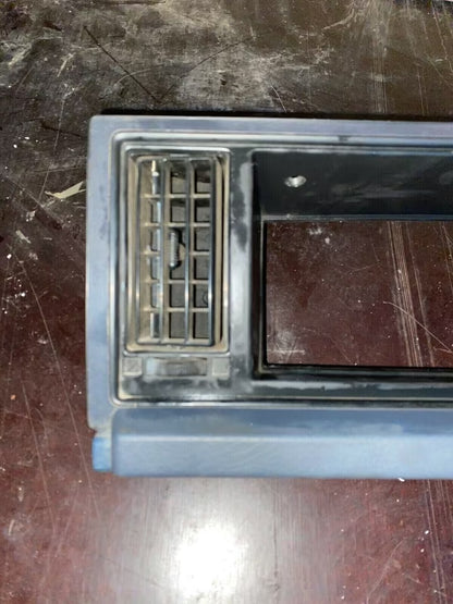 Nissan Vanette C22 Amaturenbrett, Blende, Cockpit