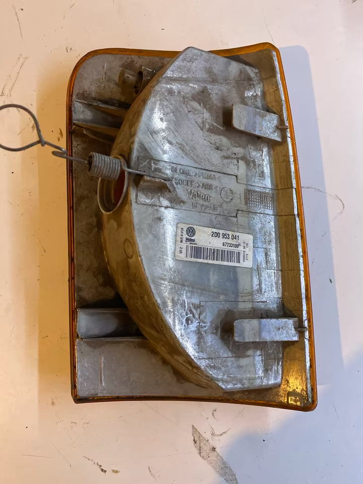 VW LT 28-35 Blinkleuchte Links 2D0953041
