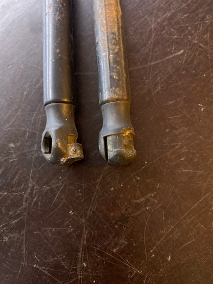 Mercedes W203 Gasfedern A2037400045