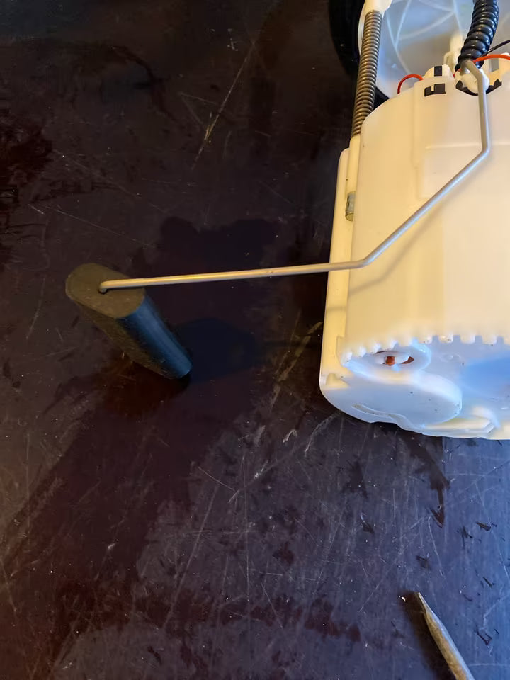 Original Kraftstoffpumpe Nissan Micra K12 0580314 062 Bosch