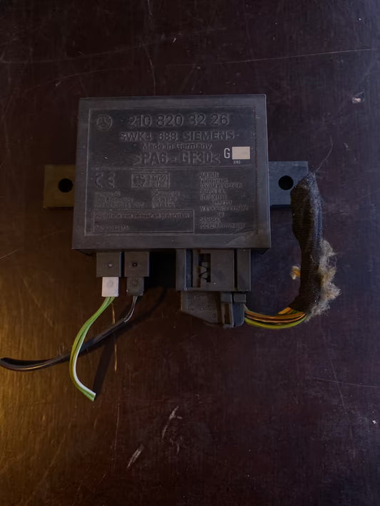 Mercedes W202 Steuergerät 2108203226 Zentralverriegelung