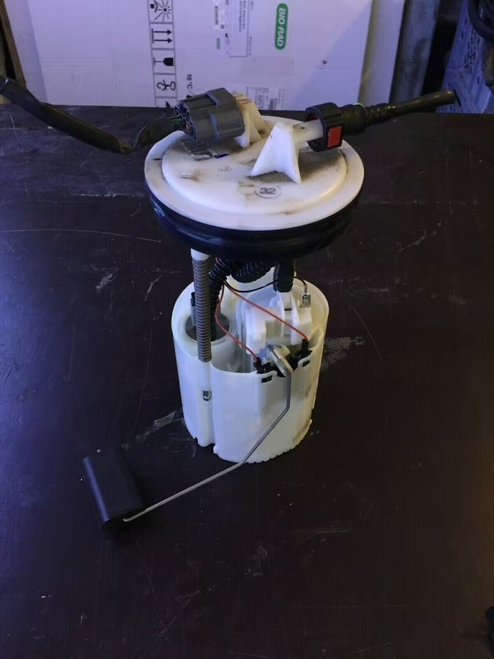 Nissan Primera P12 Kraftstoffpumpe Benzin 0580314062 Bosch