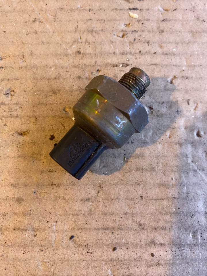 VW Golf 4 ABS Drucksensor Sensor Bremskraftregler 10.0522-9921.1