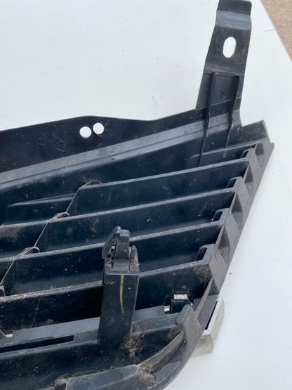 Nissan Primera P12 Kühlergrill 62320AU300 links und rechts