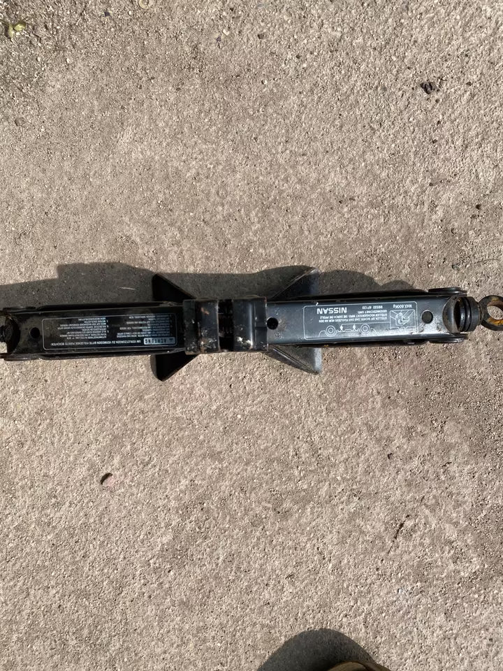 Nissan Wagenheber 995504F120