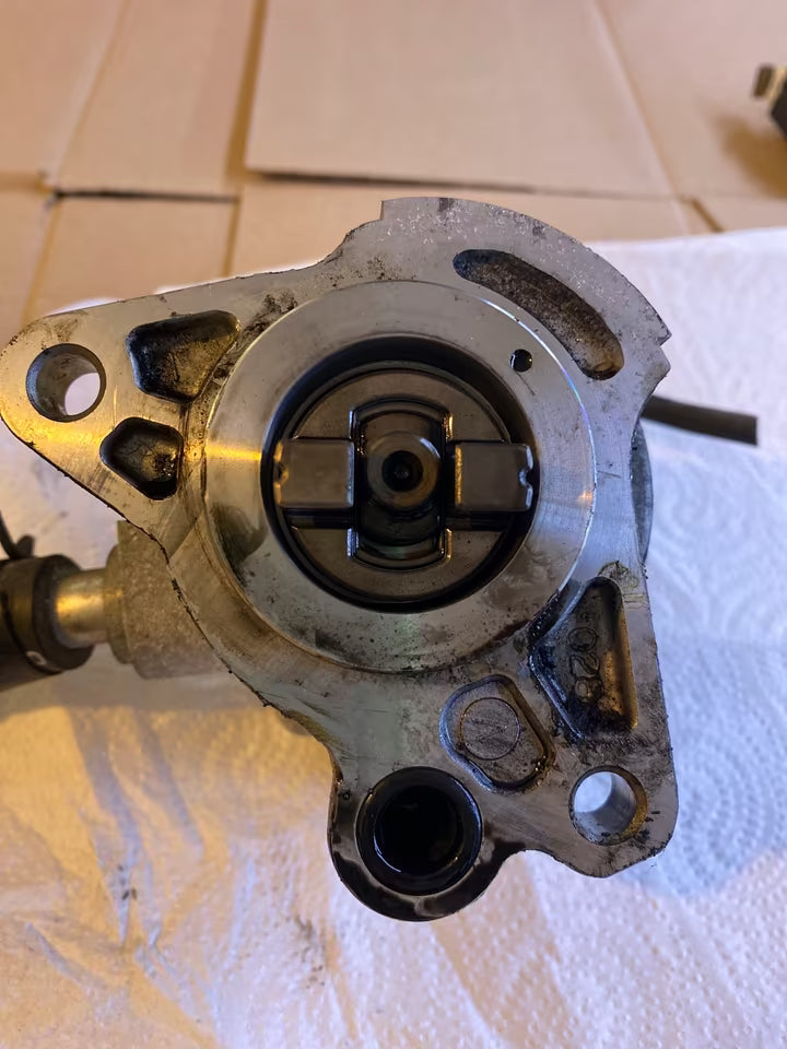 Toyota Corolla Unterdruckpumpe 29300-27020