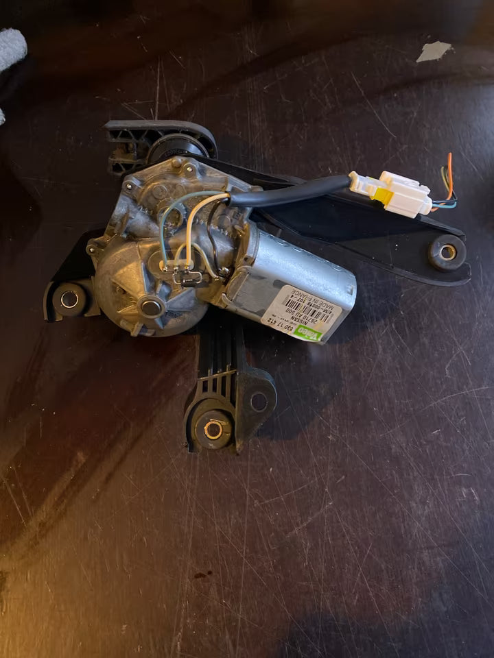 Nissan Primera Heckwischmotor 53017412