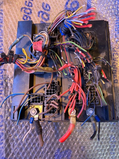 Mercedes-Benz LKW 970.23__A0015433615 Sicherungskasten