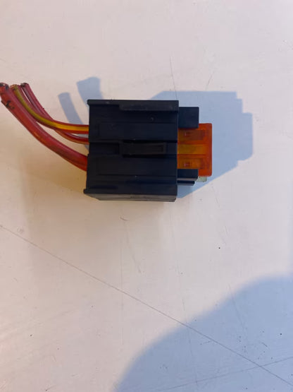 Mercedes C-KL. W202 Sicherung 0025451101