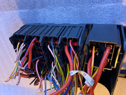 Mercedes Benz C 200 W202 Sicherungskasten Sicherung A2085450040