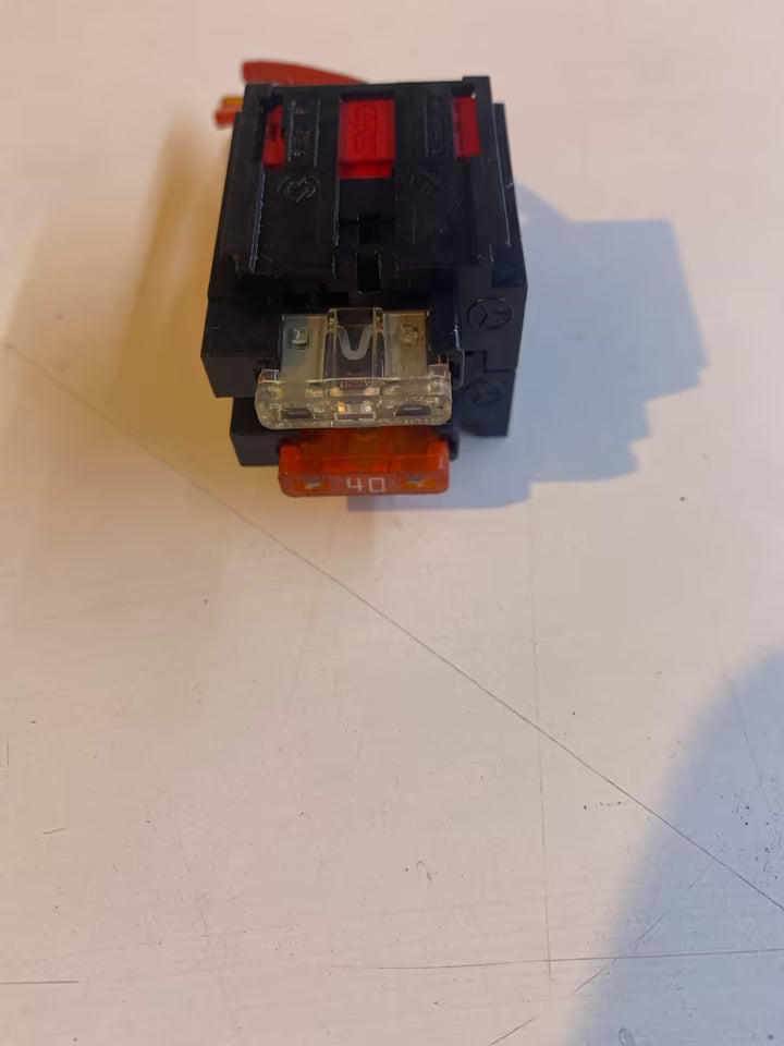 Mercedes C-KL. W202 Sicherung 0025451101