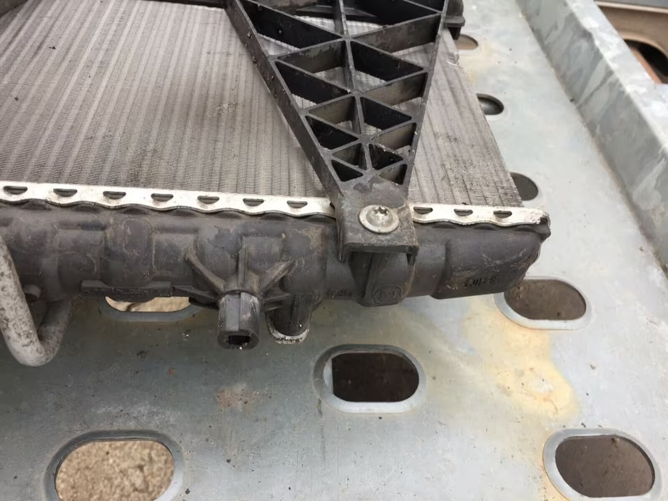 Skoda Fabia 1,4 er Motorkühler Kühler-Gebläse