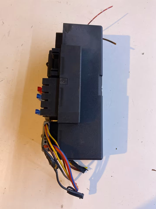 Mercedes W210 Sicherungskasten Relaiseinheit A2105400372