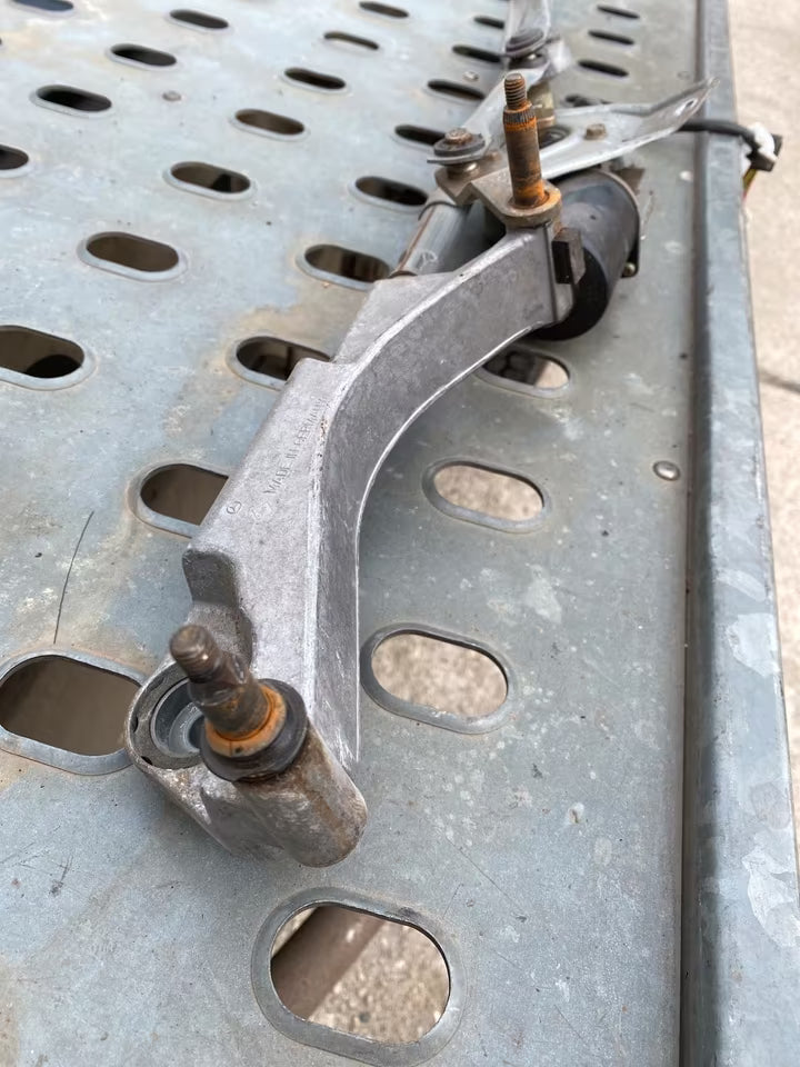 Mercedes W203 Scheibenwischergestänge A2038240305