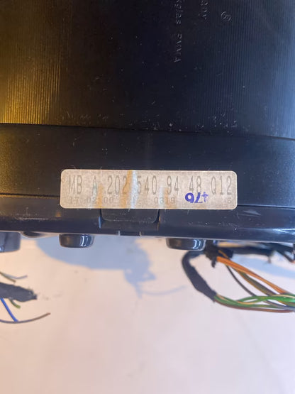 Mercedes W202 Tacho A2025409448