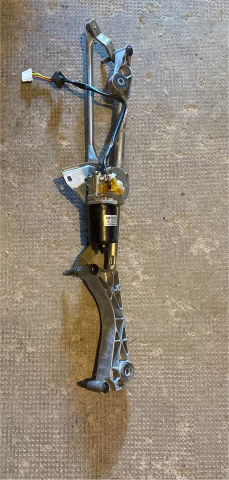 Mercedes w203 Scheibenwischergestänge mit Motor 2038200342