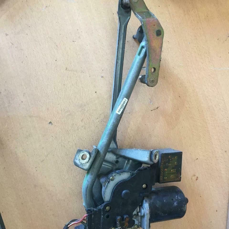 Mercedes W168 Scheibenwischergestänge Motor 404388- A1688240405